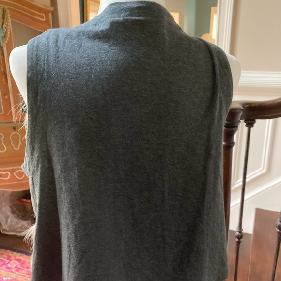 LOGO faux fur vest - Picture 6 of 10